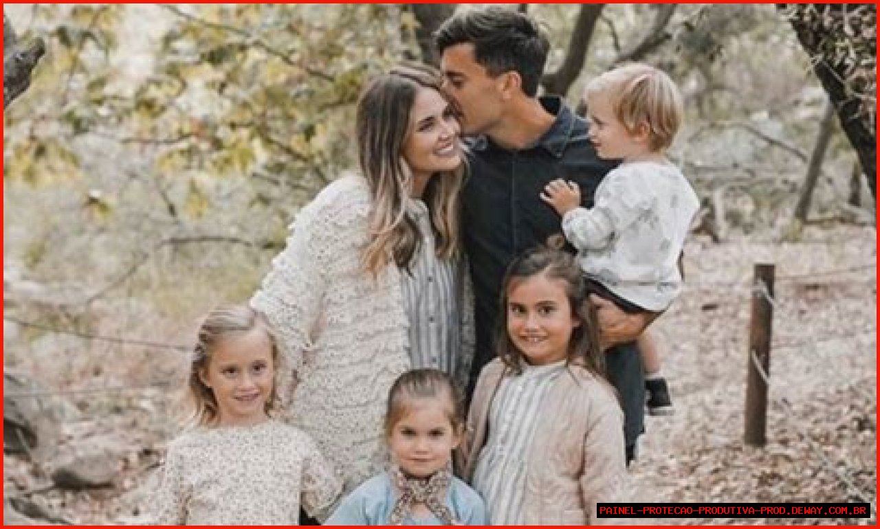 Mallory Plotnik: The Rising Star Of Modern Storytelling